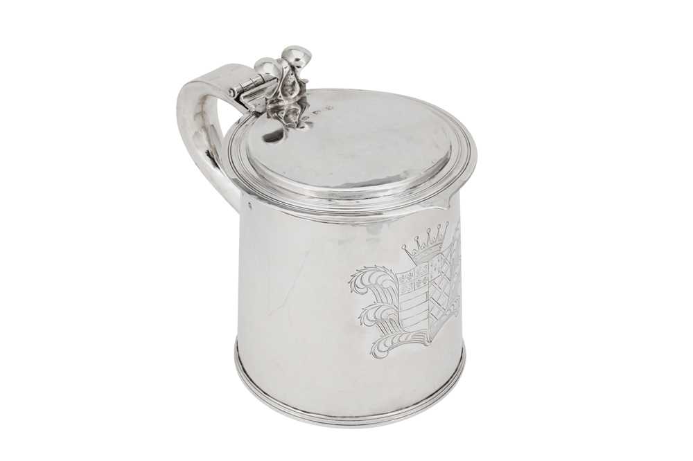 A large and fine Charles II sterling silver tankard, London 1677 by Arthur Manwaring (free 1643, d.1678)