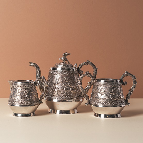 Silver & Objects of Vertu