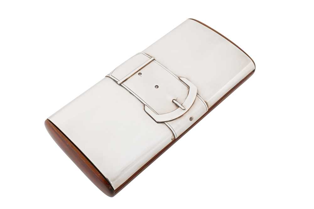 A mid-20th century Italian 800 standard silver and rosewood novelty cigarette box, Florence circa 1940 probably by Luigi Canali, retailed by Gucci