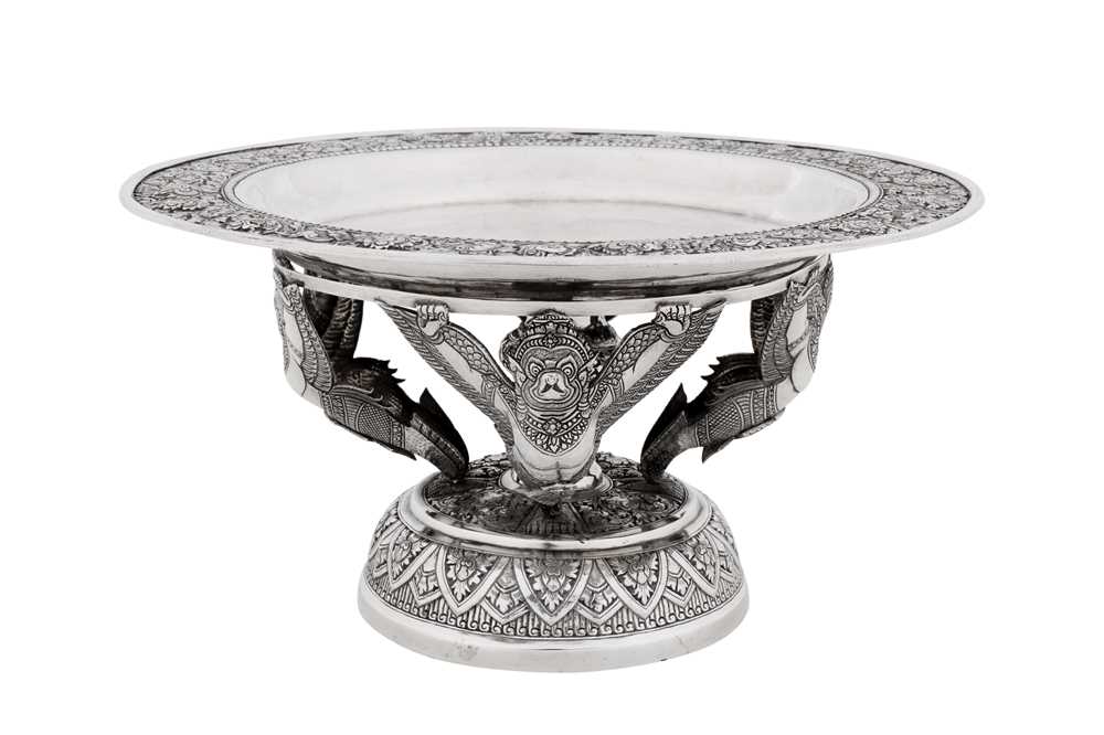 An early to mid-20th century Cambodian unmarked silver footed dish (Tok or Joeṅ Srāb), circa 1940