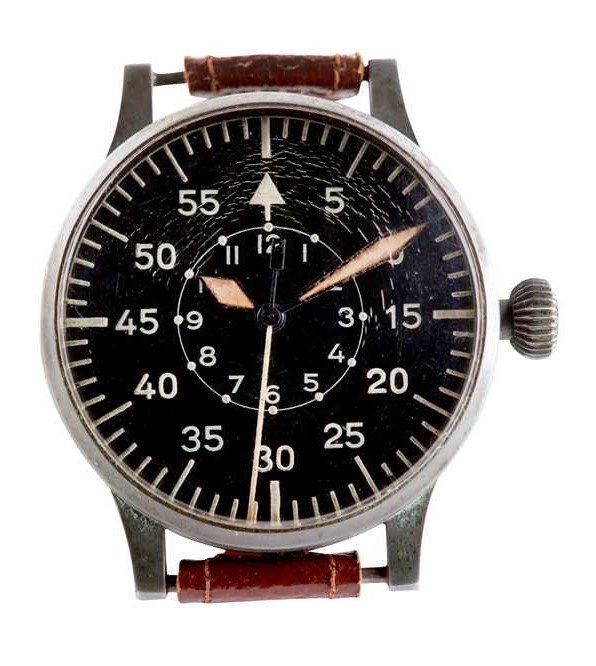 A RARE AND WELL PRESERVED LACO GERMAN WORLD WAR II MILITARY MANUAL WRISTWATCH FOR LUFTWAFFE PILOTS.