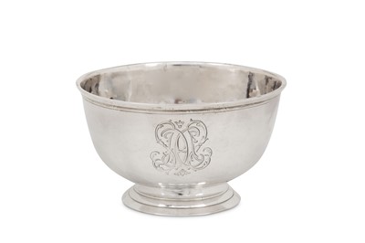 Lot 86 - A rare George II Irish sterling silver sugar...