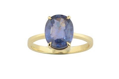 Lot 132 - A colour change sapphire single-stone ring The...