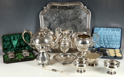 Lot 126 - Pair of silver bowls, Goldsmiths Silversmiths...