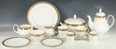 Lot 81 - Royal Doulton Belvedere pattern dinner service,...