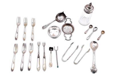 Lot 113 - A collection of sterling silver and silver...