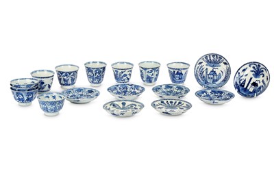Lot 48 - A COLLECTION OF CHINESE BLUE AND WHITE CUPS...