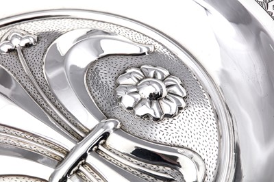 Lot 454 - A Victorian sterling silver alms dish/basin or...
