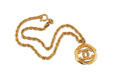 Lot 24 - Chanel Gilt CC Necklace, 1970s, gilt chain...