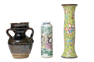 Lot 141 - A collection of Chinese items, including a...