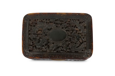 Lot 189 - A CHINESE TORTOISE SHELL BOX AND A...