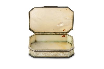 Lot 171 - A CHINESE SILVER-MOUNTED MOTHER OF PEARL BOX....