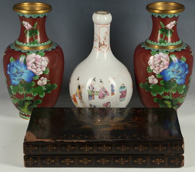 Lot 182 - A Chinese Famille rose bottle vase decorated...