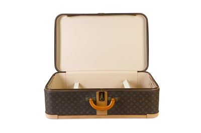 Sold at Auction: Louis Vuitton, LOUIS VUITTON travel bag STRATOS 80.