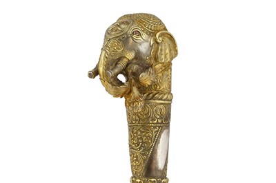 Lot 282 - AN IMPRESSIVE PARCEL-GILT SILVER CEREMONIAL...