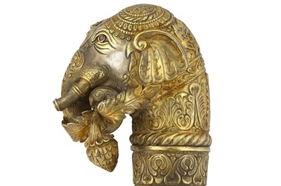 Lot 282 - AN IMPRESSIVE PARCEL-GILT SILVER CEREMONIAL...