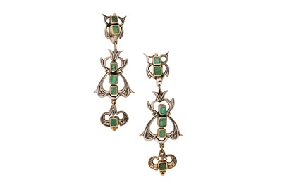 Lot 184 - A pair of emerald earrings The articulated...