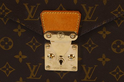 Lot 128 - Louis Vuitton Serviette Conseiller Briefcase...