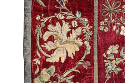 Lot 7 - A PAIR OF RARE LATE 17TH CENTURY ITALIAN...