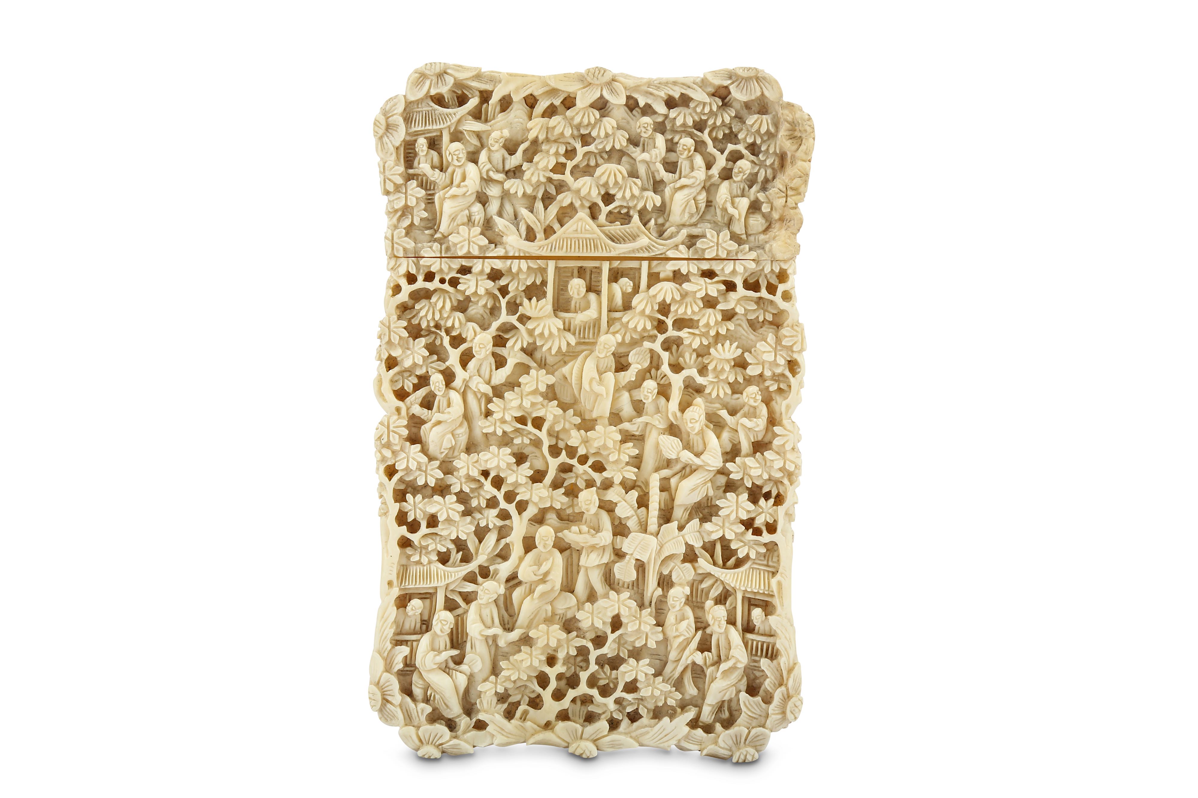 Lot 153 - A CHINESE CANTON CARVED IVORY CARD CASE.