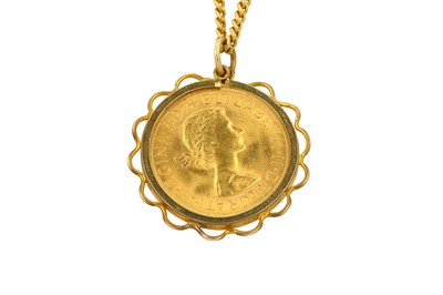 Lot 538 - A sovereign pendant necklace The loose-mounted...