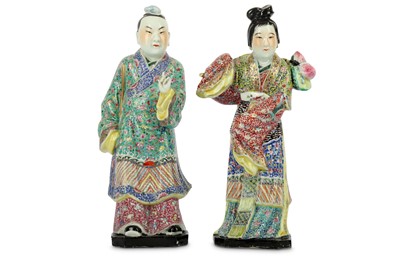 Lot 239 - A PAIR OF CHINESE FAMILLE ROSE FIGURES.