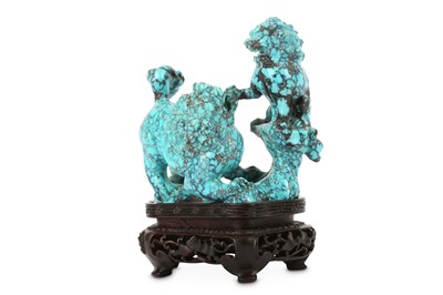 Lot 212 - A CHINESE TURQUOISE ‘LION DOGS’ CARVING.