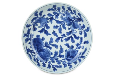 Lot 43 - A CHINESE BLUE AND WHITE 'FRUIT' DISH. Qing...