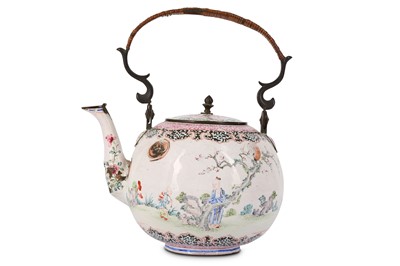 Lot 386 - A CHINESE FAMILLE ROSE CANTON ENAMEL WINE POT...