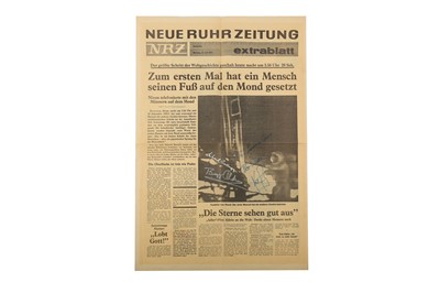 Lot 371 - Apollo 11 Front page of German newspaper dated...
