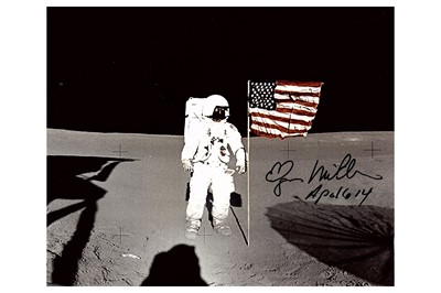 Lot 389 - Apollo 14.- Edgar Mitchell  Colour semi-glossy...