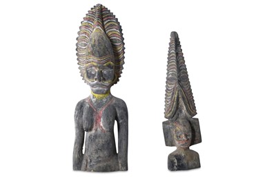 Lot 843 - TWO WOOD BUSTS, PAPUA NEW GUINEA Both stand on...