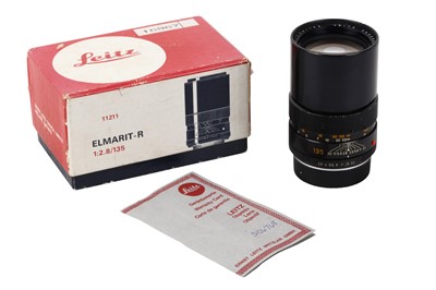 Lot 920 - A Leitz 135mm f/2.8 Elmarit-R Lens Serial No:...