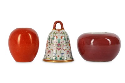 Lot 772 - A CHINESE FAMILLE ROSE BELL AND TWO MONOCHROME...