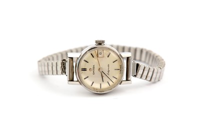 Lot 625 - OMEGA. A LADIES AUTOMATIC STAINLESS STEEL...