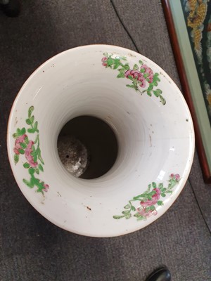 Lot 412 - A CHINESE CANTON FAMILLE ROSE PUNCH BOWL, 19TH CENTURY