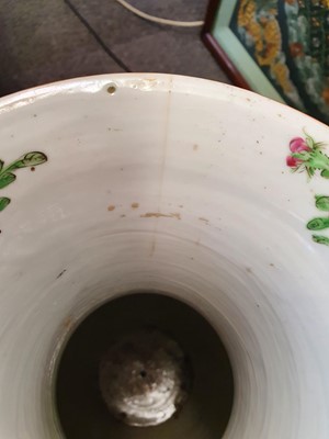 Lot 412 - A CHINESE CANTON FAMILLE ROSE PUNCH BOWL, 19TH CENTURY