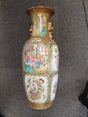 Lot 412 - A CHINESE CANTON FAMILLE ROSE PUNCH BOWL, 19TH CENTURY