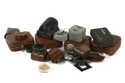 Lot 934 - including a Rolleiflex RIII lens hood for a...