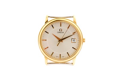 Lot 649 - OMEGA. A MENS QUARTZ 18K YELLOW GOLD WATCH...