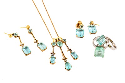 Lot 599 - A group of aquamarine jewellery Comprising of...