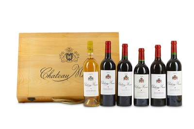 Lot 409 - 6 Bottles of Chateau Musar, 5 Red, 1 White,...