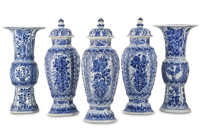 Lot 353 - A CHINESE BLUE AND WHITE GARNITURE OF FIVE...