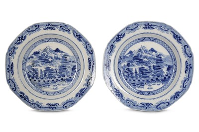 Lot 111 - A PAIR OF CHINESE BLUE AND WHITE OCTAGONAL DISHES.
