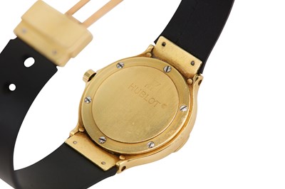 Lot 378 - HUBLOT. A LADIES 18K YELLOW GOLD...