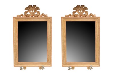 Lot 318 - A pair of rectangular giltwood girondole wall...