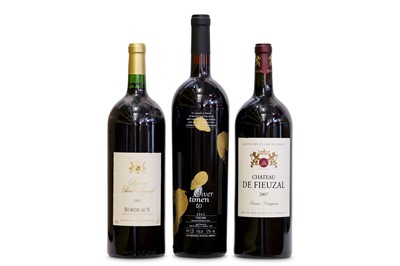Lot 407 - Three Magnums of Wine 1 Reserve Saint-Amand,...