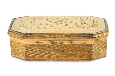 Lot 709 - A CHINESE IVORY INSET GILT-METAL SNUFF BOX....