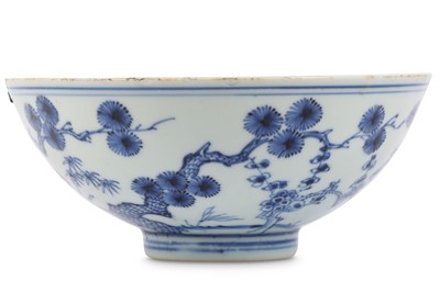Lot 592 - A CHINESE BLUE AND WHITE 'THREE FRIENDS OF...