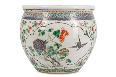 Lot 831 - A CHINESE FAMILLE VERTE FISH BOWL. Qing...